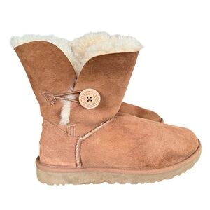 UGG Cream Bailey boots Shearling Lining